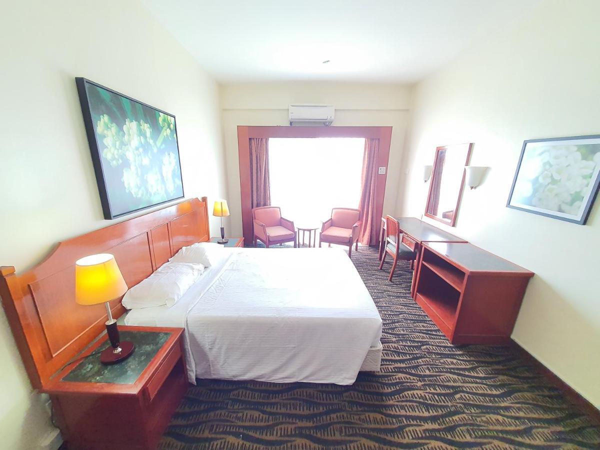 Seaview Deluxe Studio Couples Room S Tanjung Bungah (Penang) Bagian luar foto
