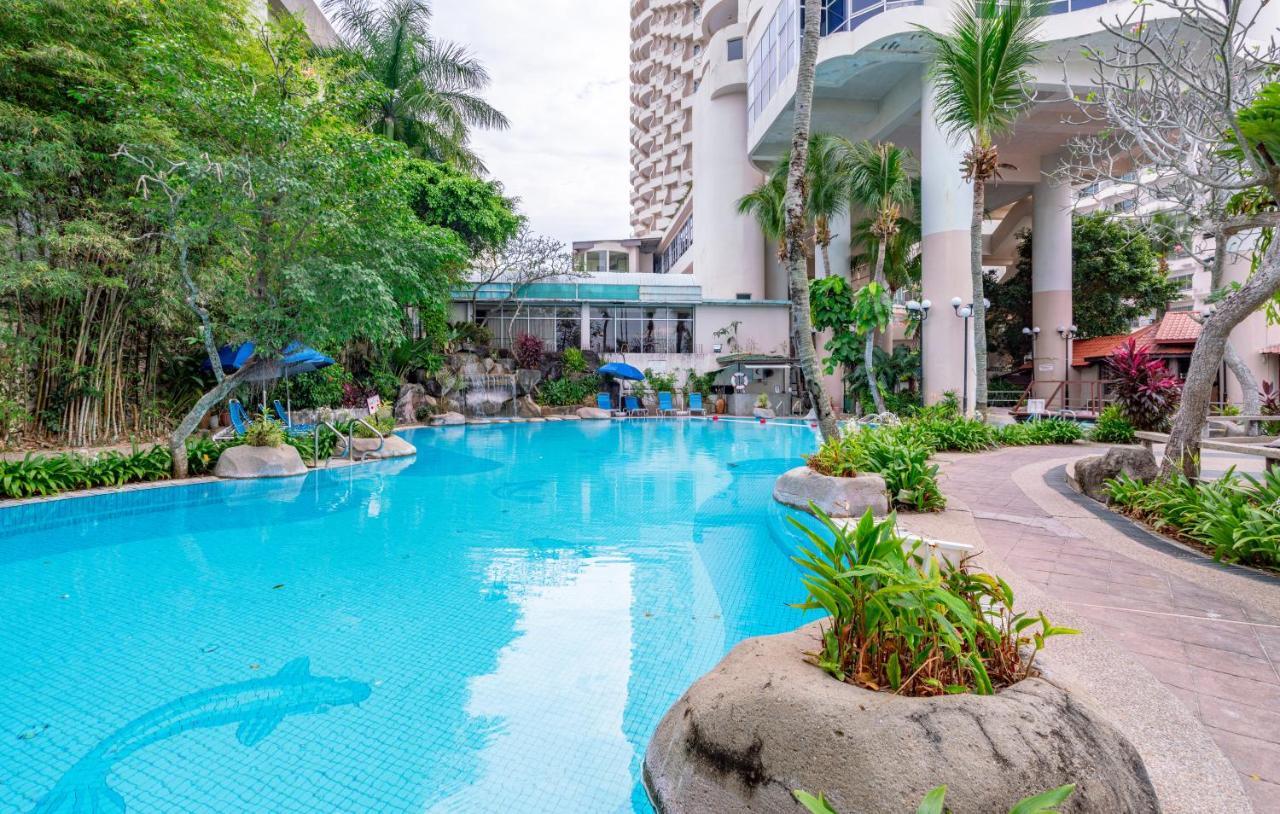 Seaview Deluxe Studio Couples Room S Tanjung Bungah (Penang) Bagian luar foto