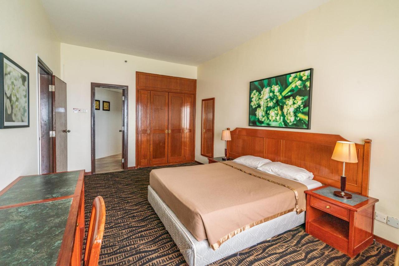 Seaview Deluxe Studio Couples Room S Tanjung Bungah (Penang) Bagian luar foto