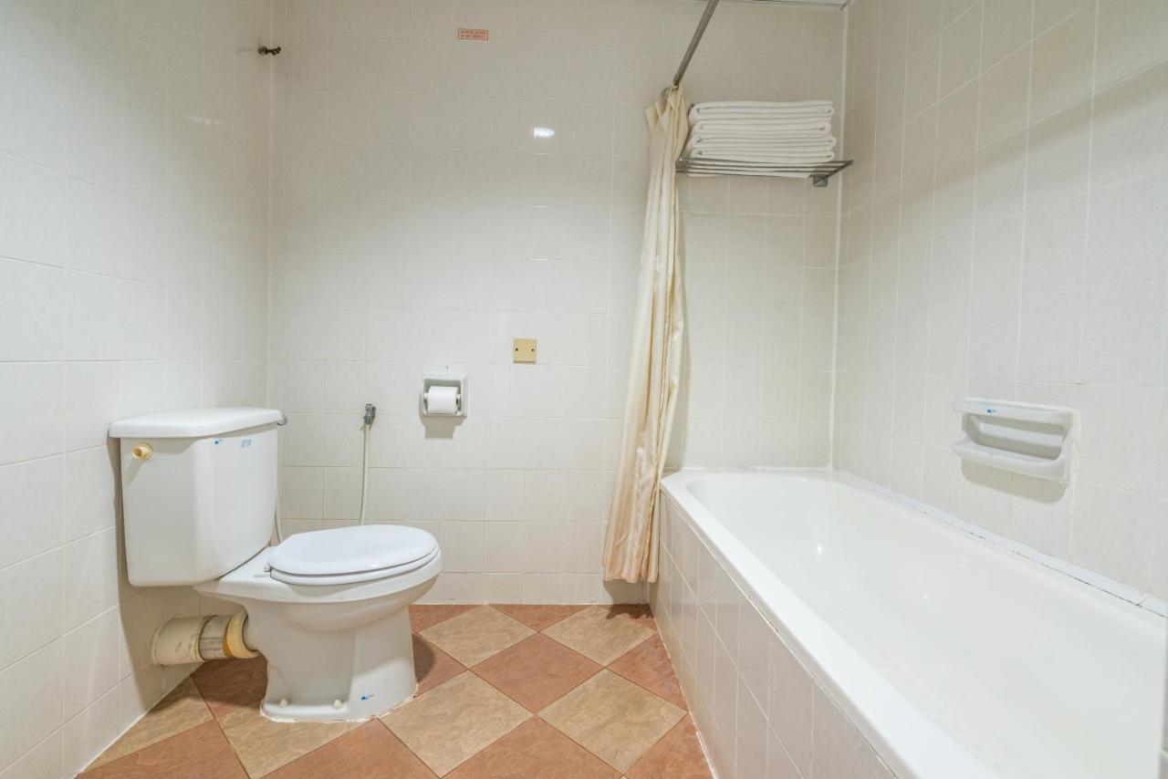 Seaview Deluxe Studio Couples Room S Tanjung Bungah (Penang) Bagian luar foto