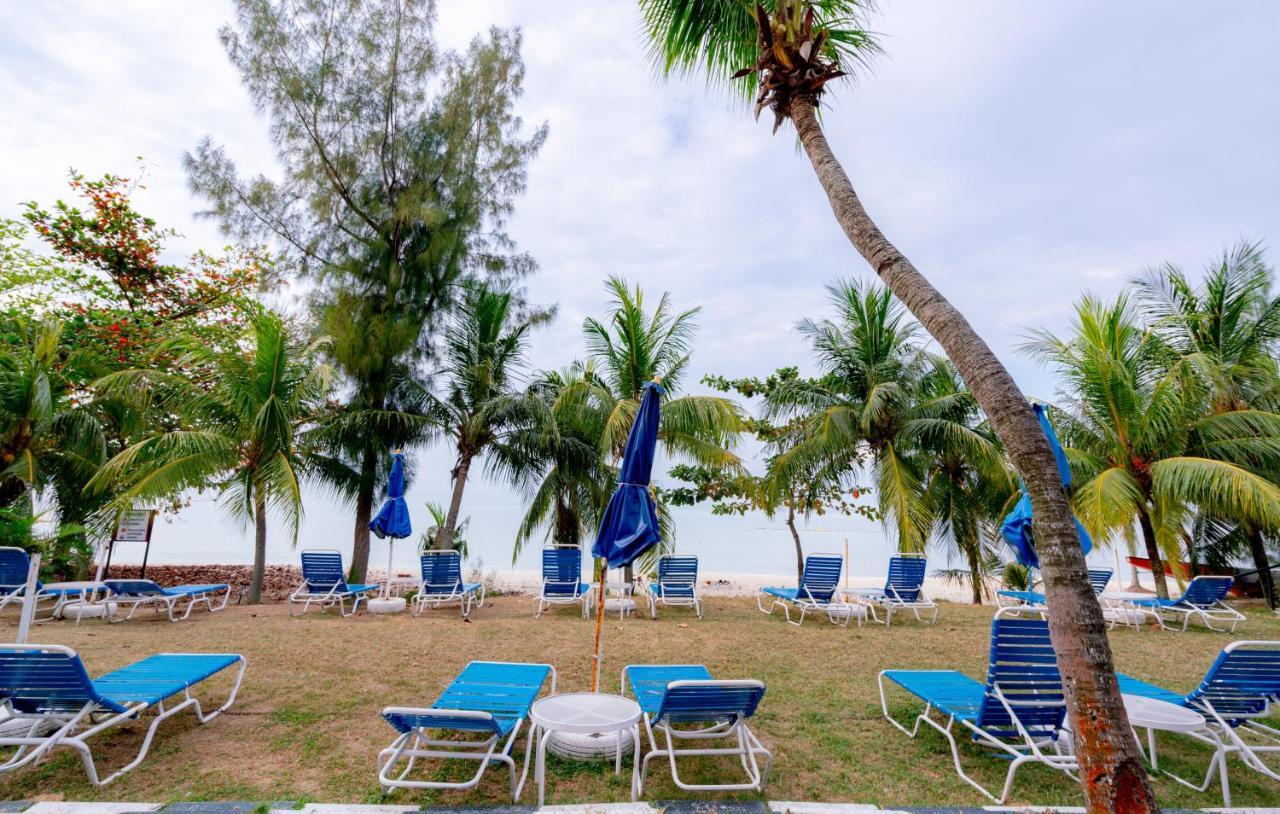 Seaview Deluxe Studio Couples Room S Tanjung Bungah (Penang) Bagian luar foto
