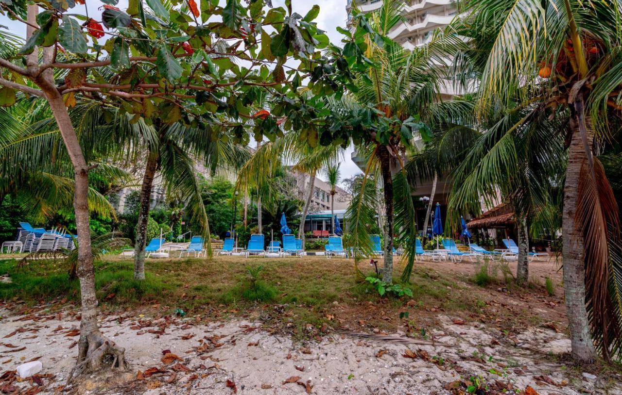 Seaview Deluxe Studio Couples Room S Tanjung Bungah (Penang) Bagian luar foto