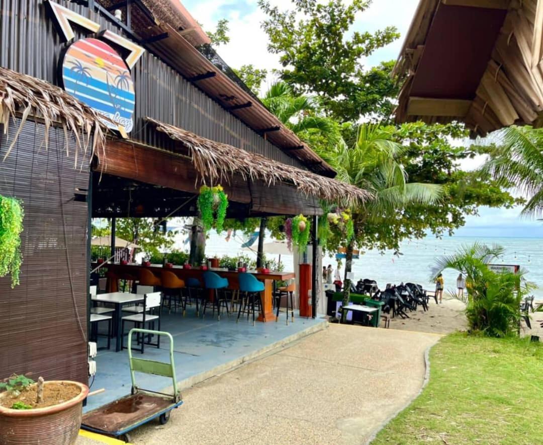 Seaview Deluxe Studio Couples Room S Tanjung Bungah (Penang) Bagian luar foto