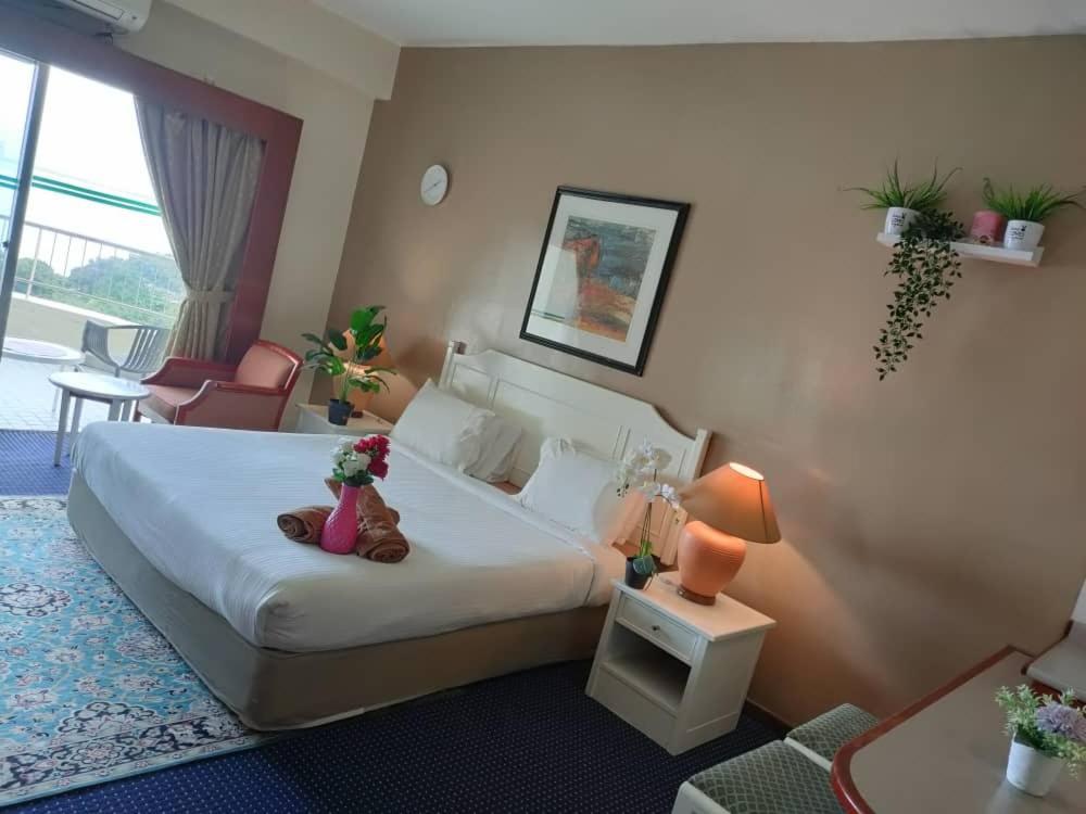 Seaview Deluxe Studio Couples Room S Tanjung Bungah (Penang) Bagian luar foto